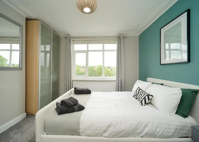 펜션 Stunning 5 Bed House In Chapel Allerton, Sleeps 9 리즈