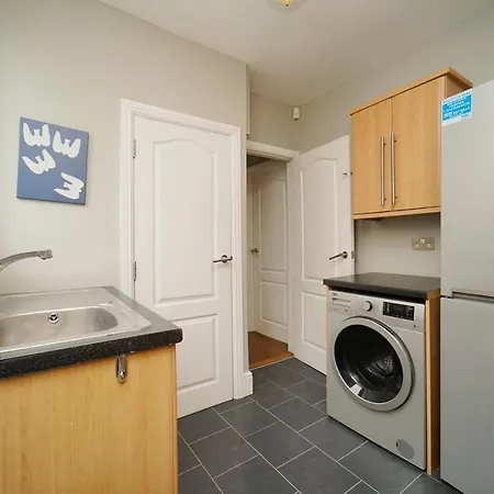 Stunning 5 Bed House In Chapel Allerton, Sleeps 9 리즈